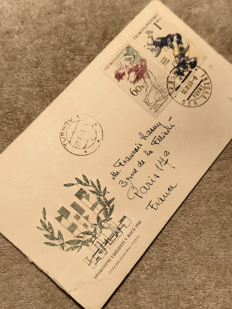 Lettre affranchie Tchécoslovaquie 1961, 2 timbres sportifs, cachets visibles, ph