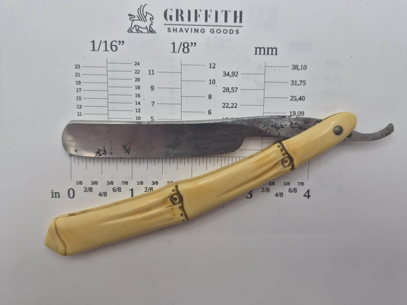 Vintage Blue Fox Razor for Restoration