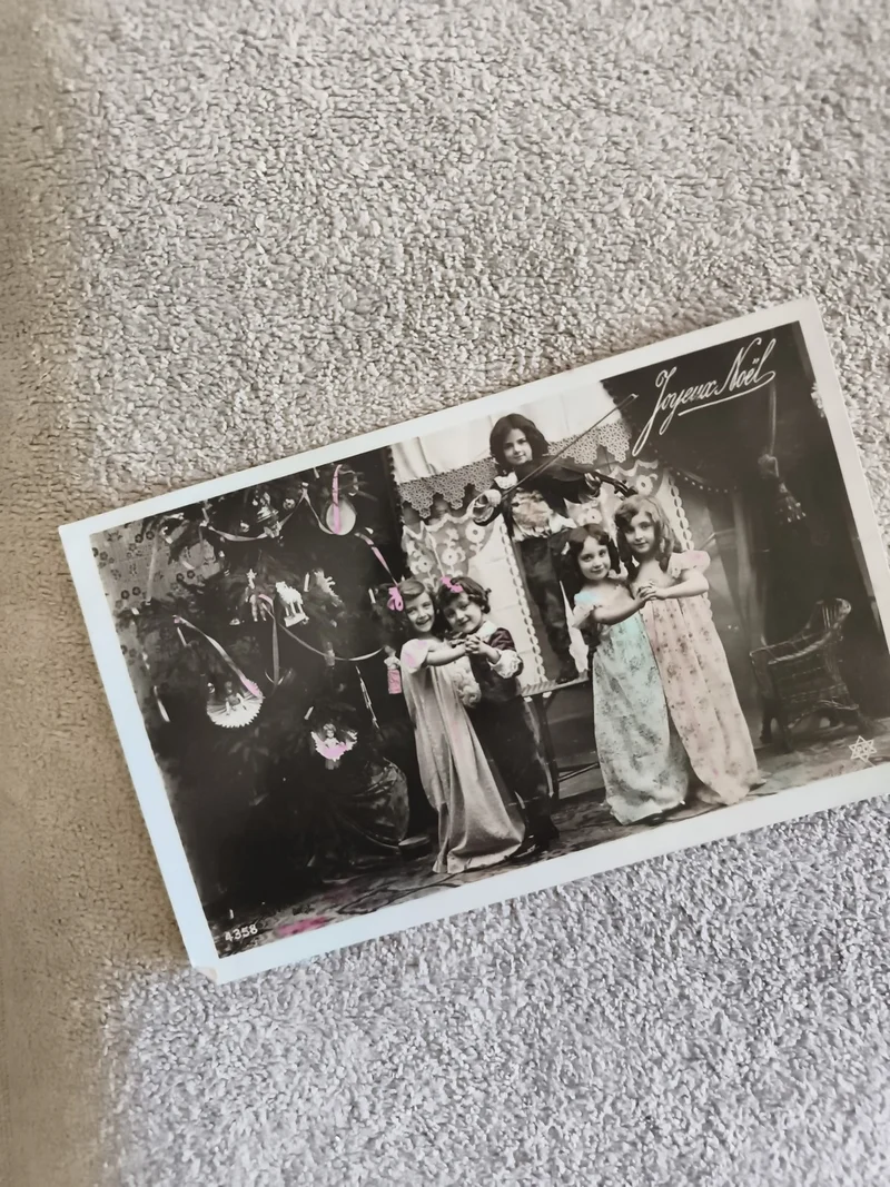 Carte postale ancienne Joyeux Noël enfants sapin photo CPA