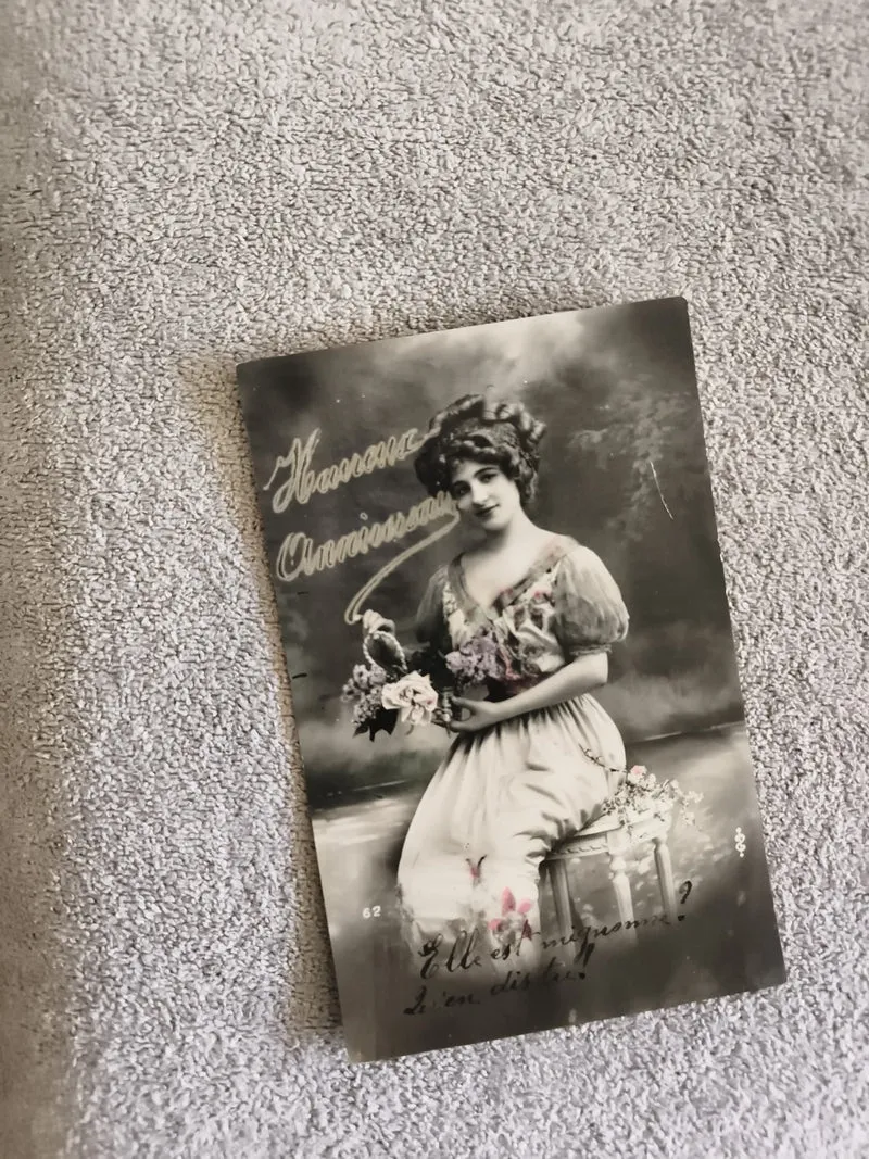 CPA Bonne Anniversaire femme bouquet fleurs carte photo ancienne