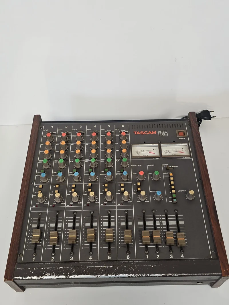 Table de mixage Tascam M-106 audio 6 canaux, console DJ studio, équipement son