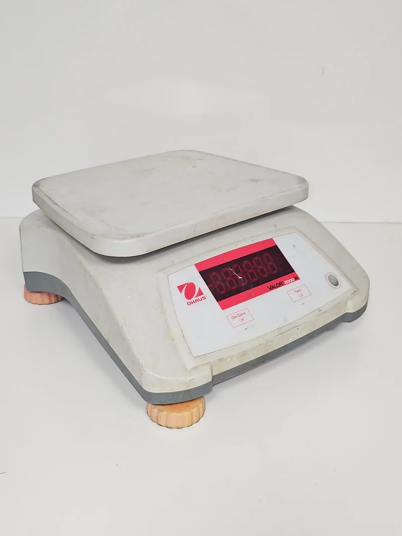 Balance électronique Ohaus Valor 2000w non fonctionnelle pour pièces ou réparati