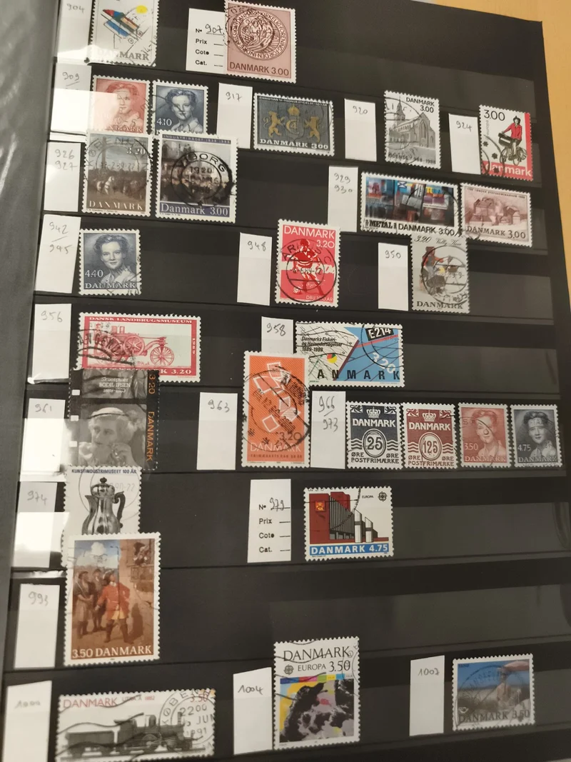 Timbres poste Danemark oblitérés x25, thématiques variées, philatélie scandinave