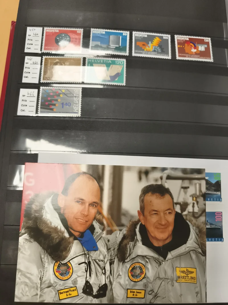 Timbres Suisse Helvetia thématiques + photo Breitling Orbiter, philatélie