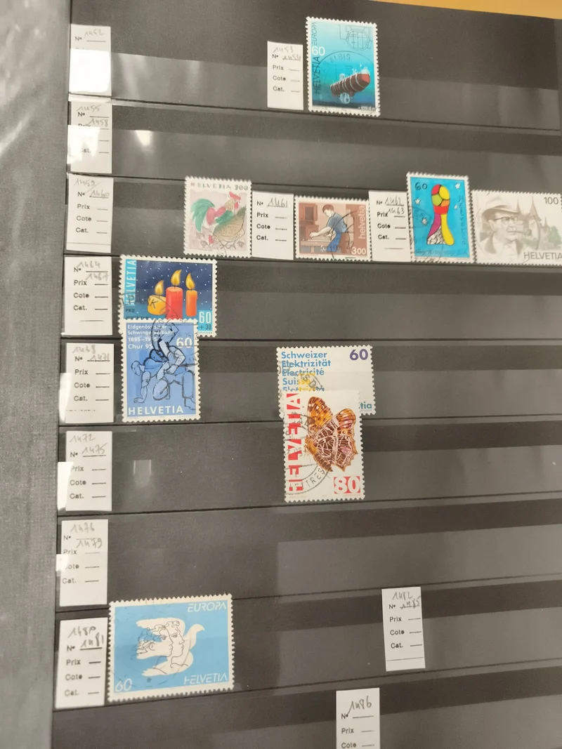 Timbres Suisse Helvetia lot x10, thématiques, 60c-300c, oblitérés/mint philatéli