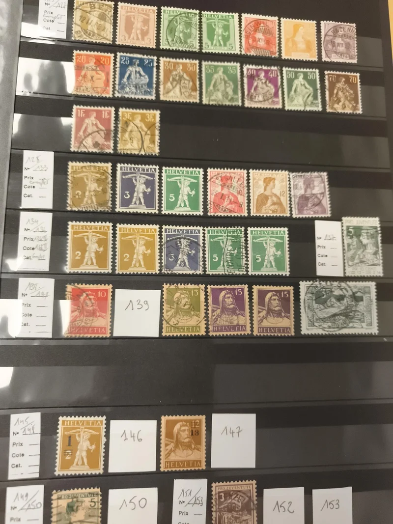 Timbres Suisse Helvetia oblitérés, motifs divers, lot philatélie