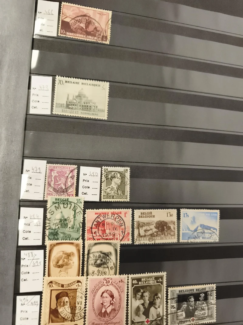 Timbres Belgique oblitérés lot x14, motifs historiques, architecture, portraits