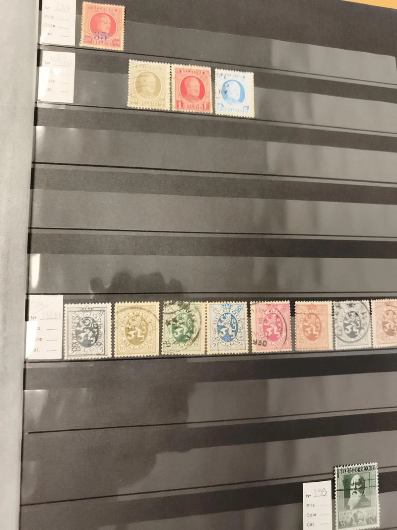 Timbres poste Luxembourg anciens, séries lion héraldique et profils, lot philaté