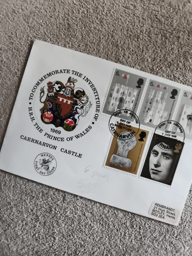 Enveloppe premier jour 1969 Caernarvon Castle Prince of Wales timbres Royaume-Un