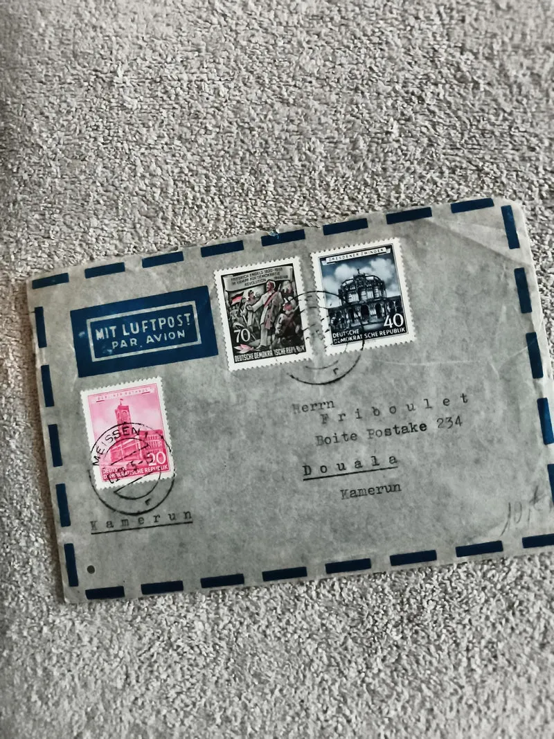 Lettre affranchie DDR timbres Meissen par avion Philatélie Allemagne Cameroun