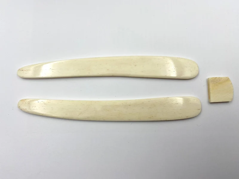 Straight Razor Scales for 5/8-6/8 Blades - Bleached Buffalo Bone - One Pair/Set