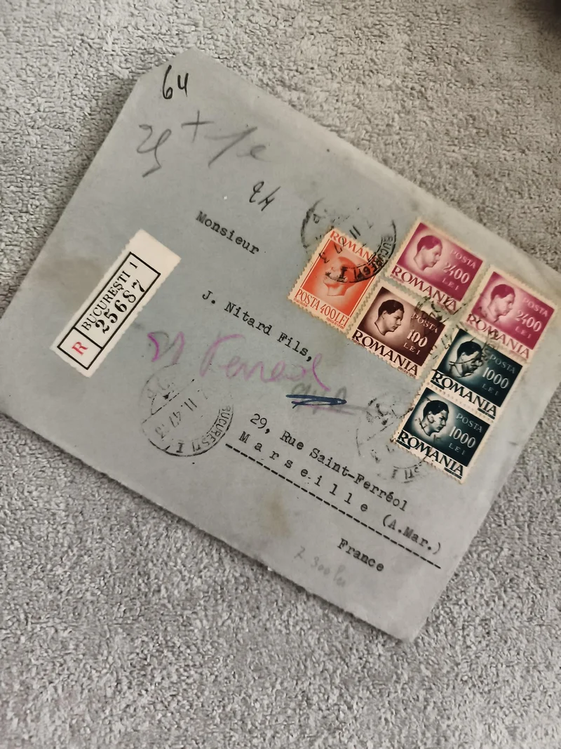 Lettre recommandée Roumanie France timbres 1940s affranchissement philatélie