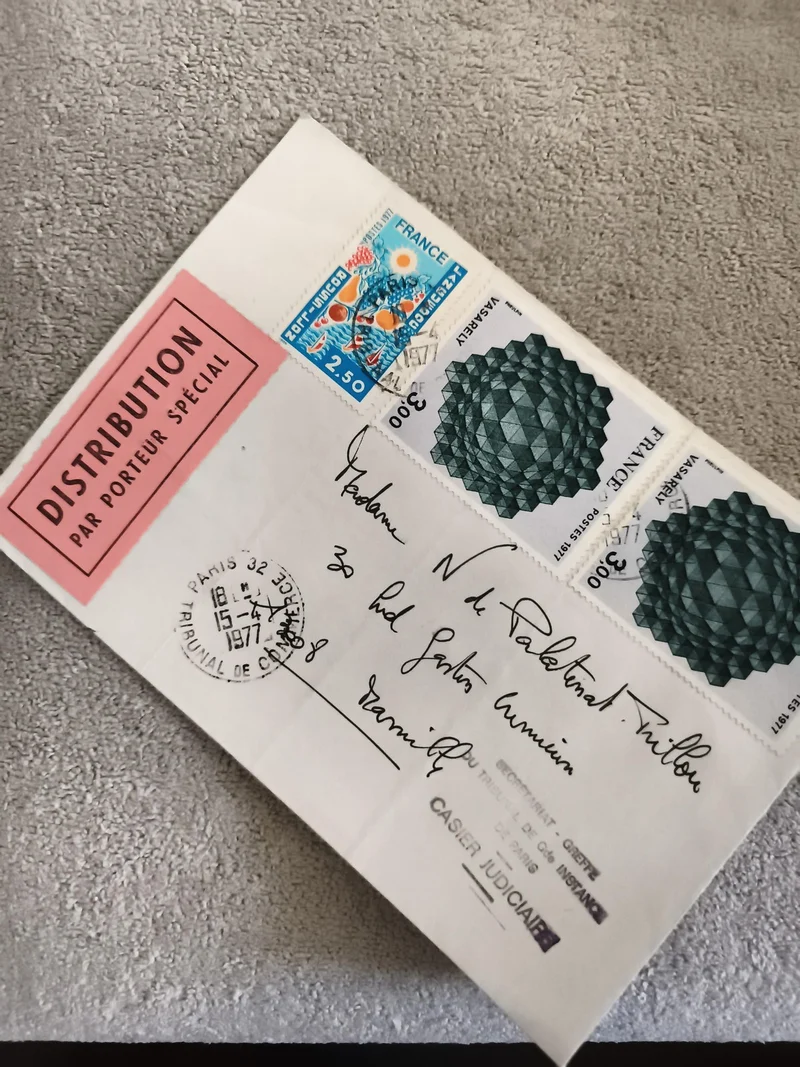 Lettre recommandée timbrée France 1977 cachet Tribunal Commerce philatélie