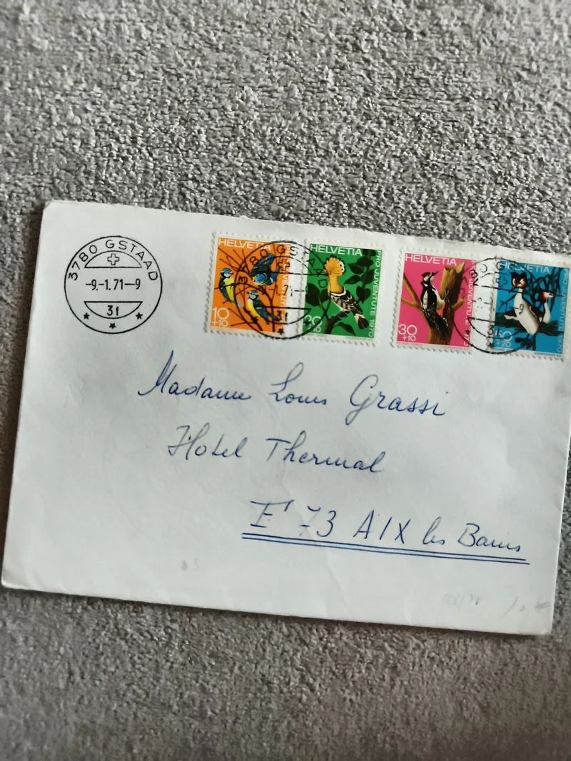 Lettre affranchie Suisse 1971 timbres oiseaux Helvetia Gstaad philatélie