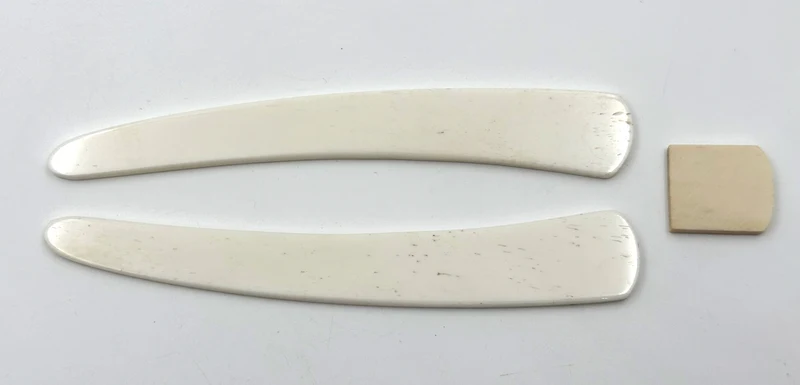 Straight Razor Scales for 7/8-8/8 Blades - Bleached Buffalo Bone - One Pair/Set