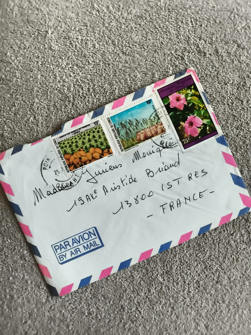 Lettre affranchie Côte d’Ivoire timbres poste fleurs fruits 1980s philatélie air