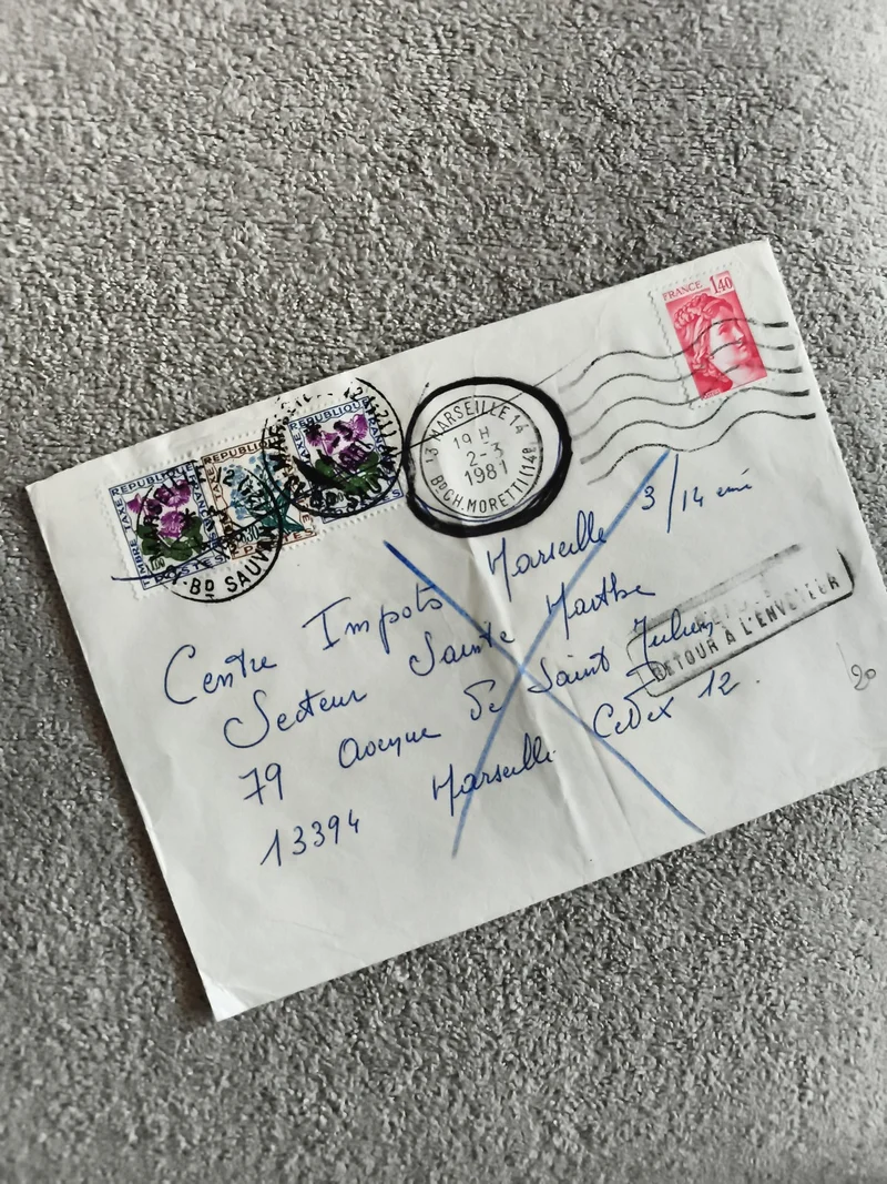 Lettre oblitérée France 1981 timbres fleurs et Marianne philatélie Marseille