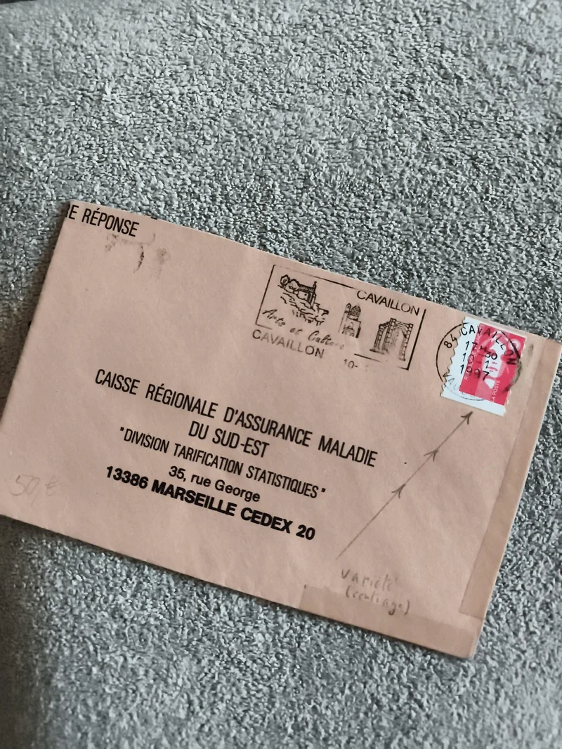 Lettre affranchie timbre Marianne rouge oblitération Cavaillon philatélie
