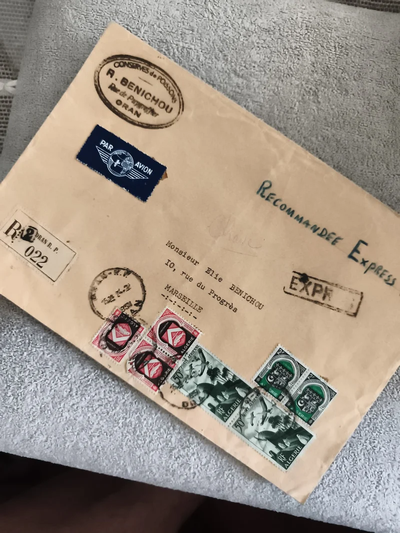 Lettre recommandée Algérie Oran Marseille affranchissement timbres Par Avion