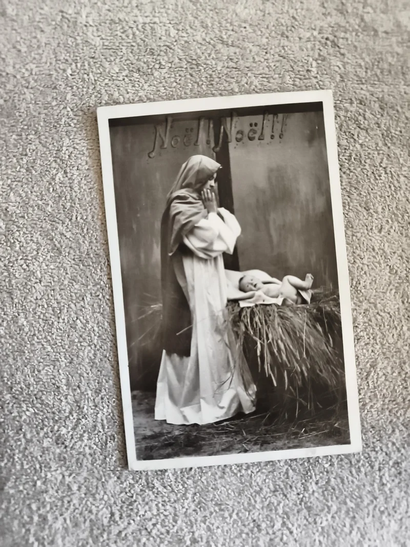Carte photo Noël Nativité crèche religieuse CPA noir et blanc