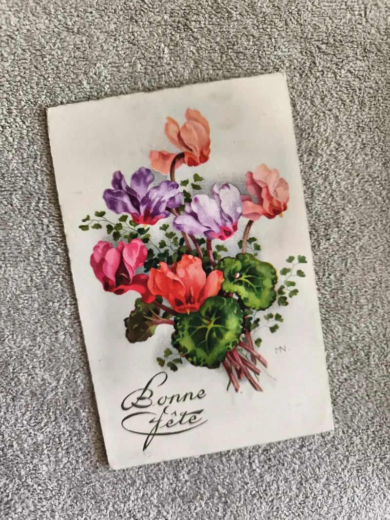 Carte postale Bonne Fête cyclamens fleurs illustrée CPA