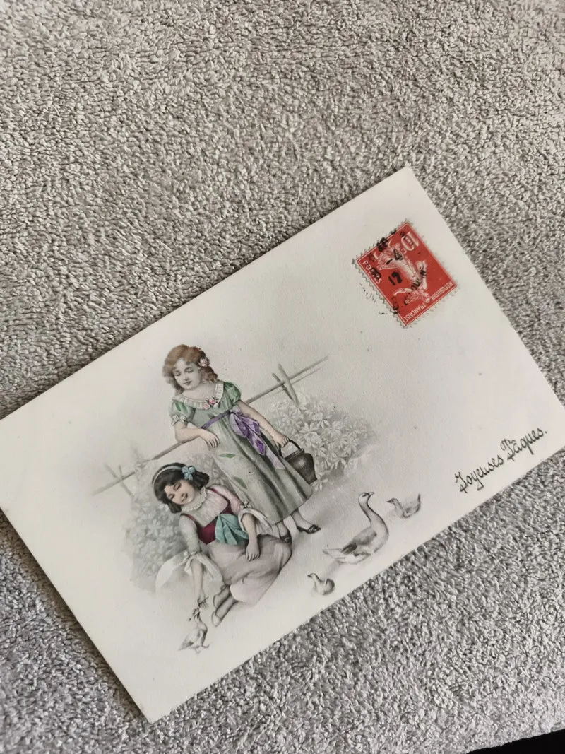 CPA Joyeuses Pâques illustrée enfants costumes anciens timbre France