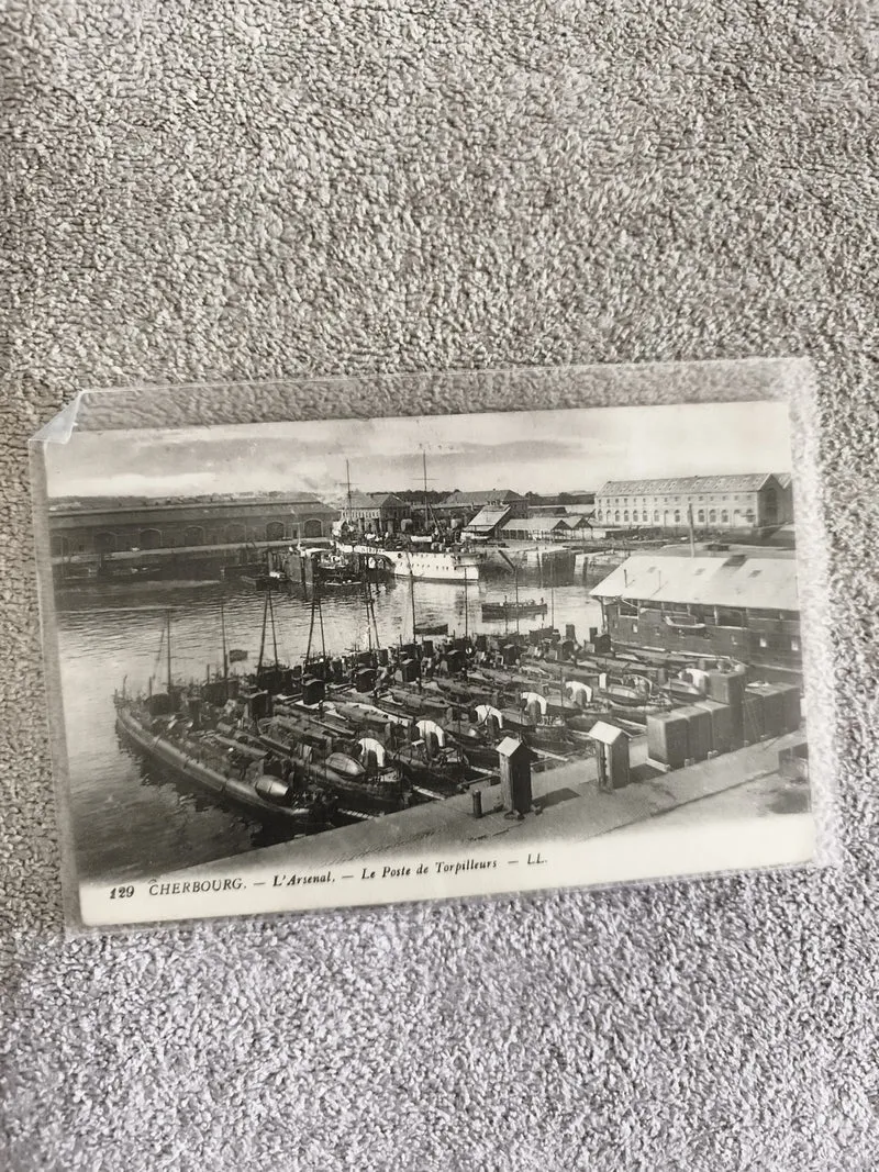 CPA Cherbourg Arsenal Poste Torpilleurs LL carte postale ancienne marine port