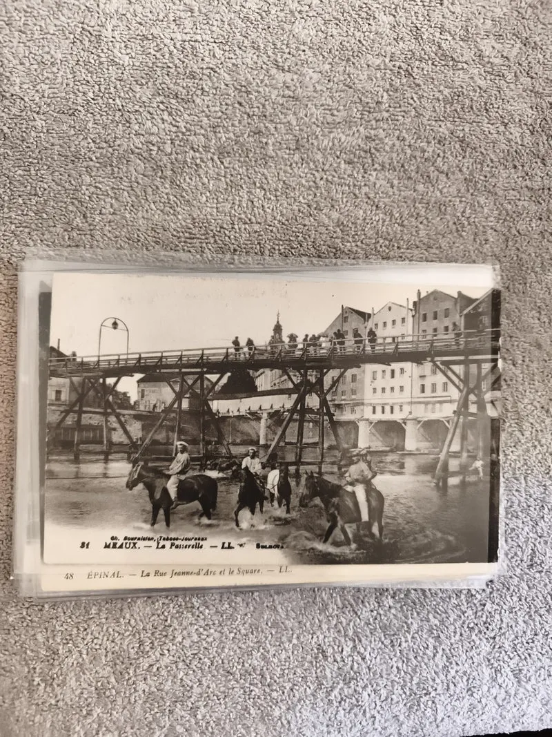 CPA Meaux La Passerelle cheval rivière photo LL carte postale ancienne