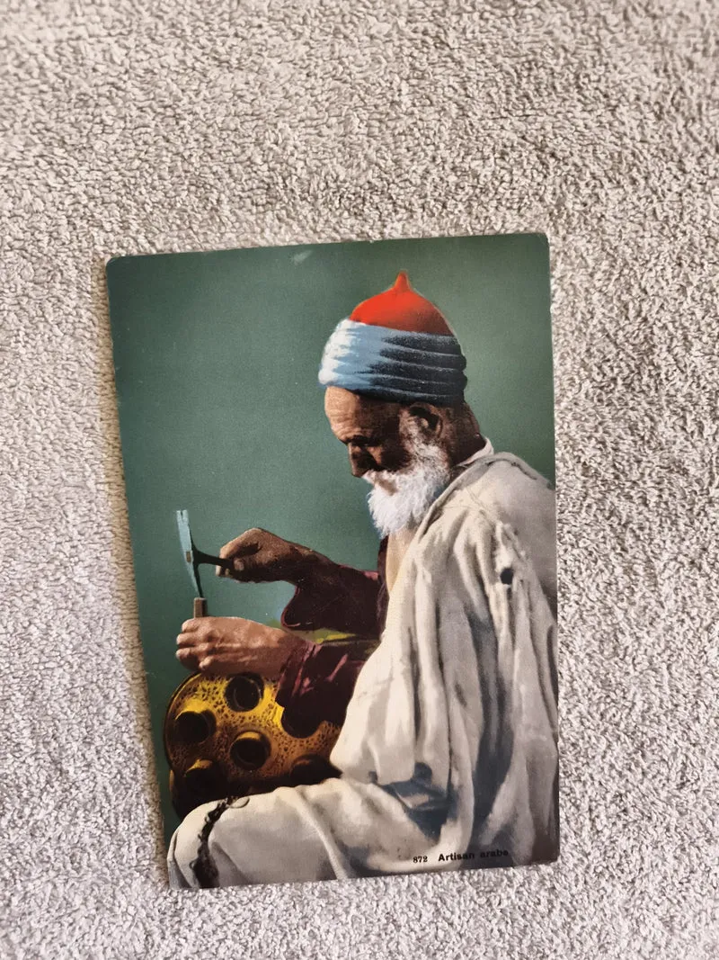 Carte postale CPA artisan arabe costume traditionnel orient