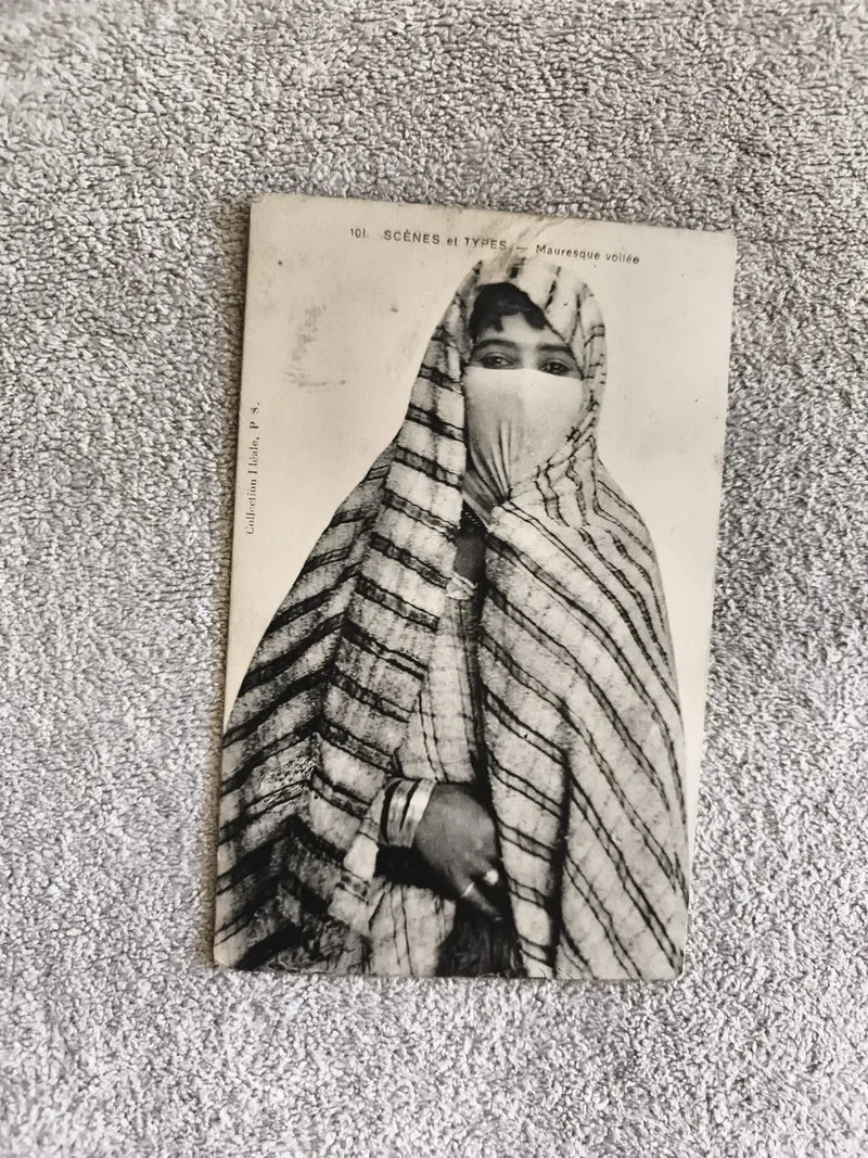 CPA Scènes et Types Maure Voilée photo ethnique Afrique début XXe