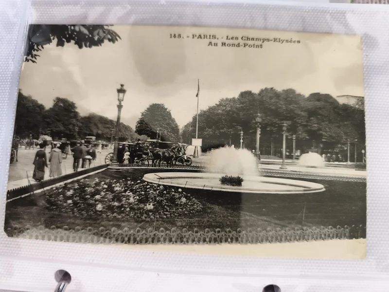 CPA Paris Champs-Élysées Rond-Point fontaine attelage début XXe