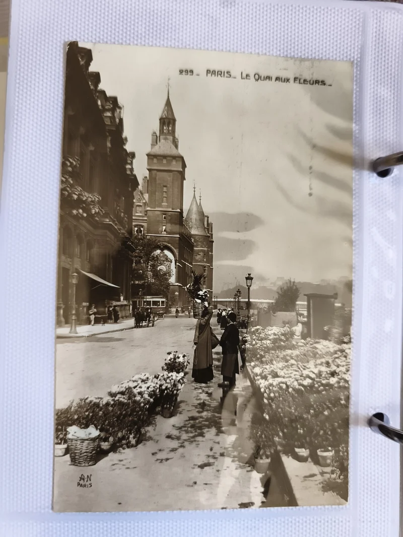 CPA Paris Quai aux Fleurs AN Paris photo ancienne tramway fleurs