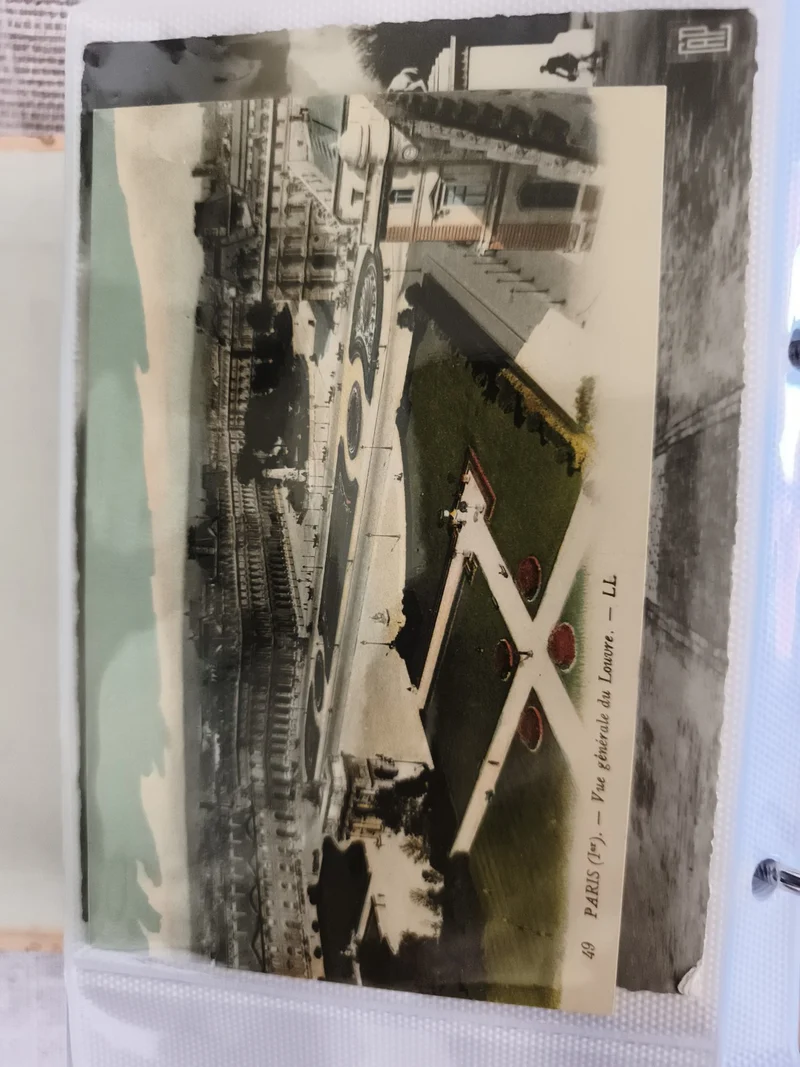 CPA Paris Vue Générale du Louvre LL Jardin Palais Carte postale illustrée