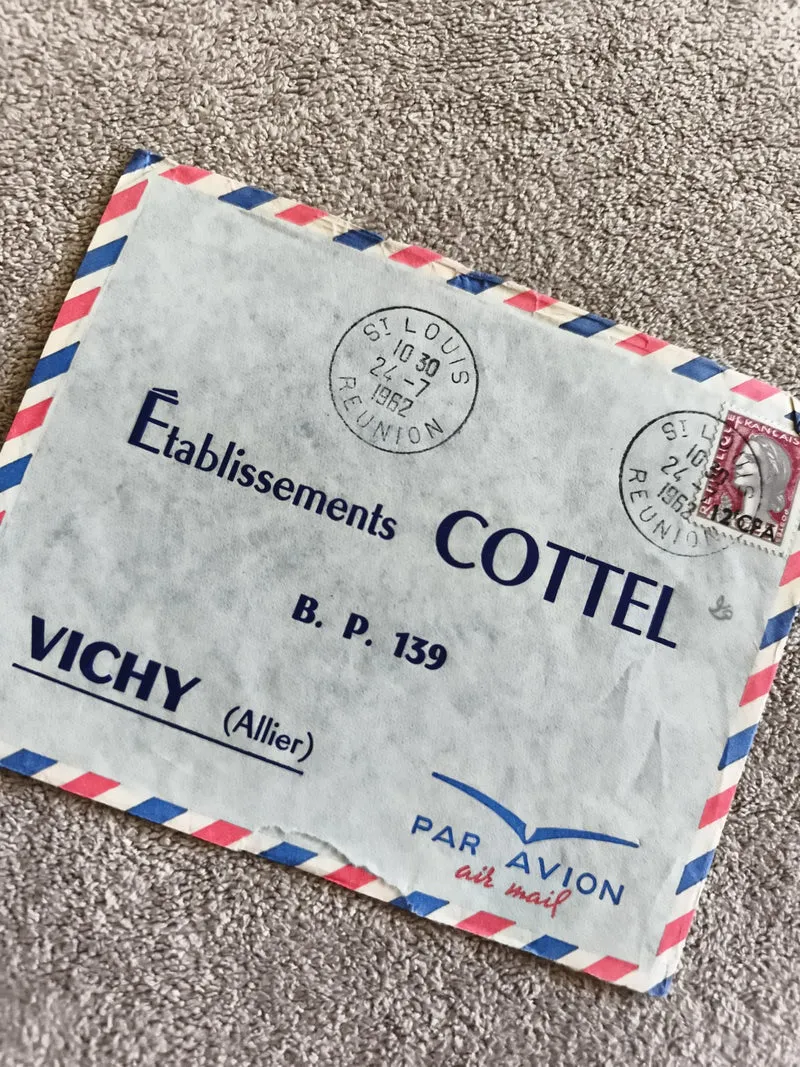 Lettre aérienne 1962 Réunion Vichy Par Avion timbre France philatélie