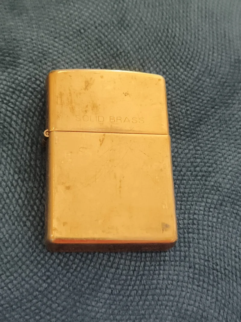 Briquet Zippo vintage SOLID BRASS laiton doré ancien, made in USA, lighter