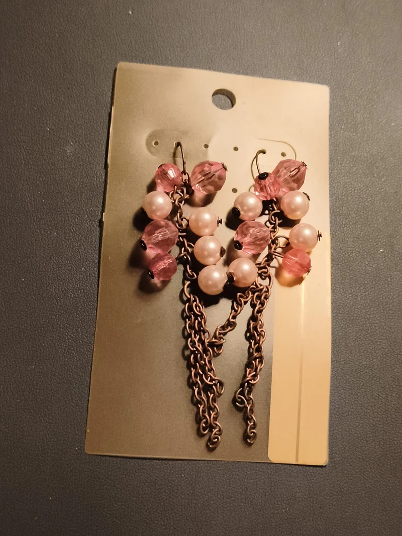 Boucles d’oreilles vintage pendantes perles roses chaînes cuivre deadstock rétro
