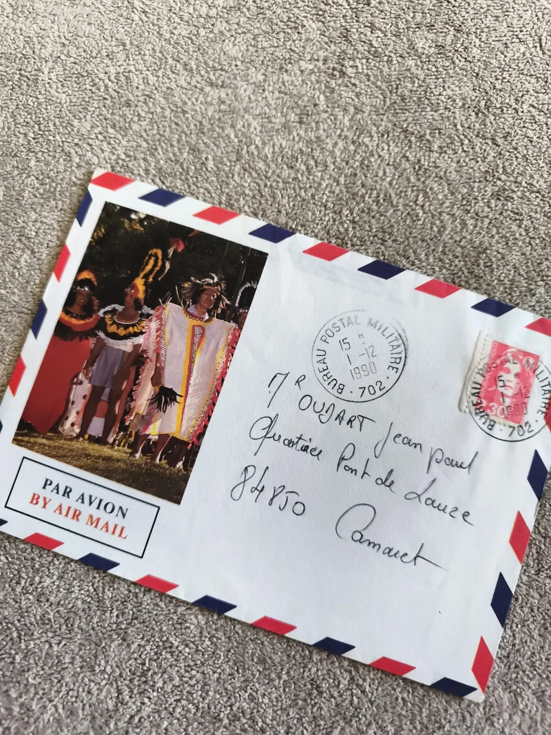 Lettre avion affranchie timbre Marianne, enveloppe illustrée, cachet 1990 philat
