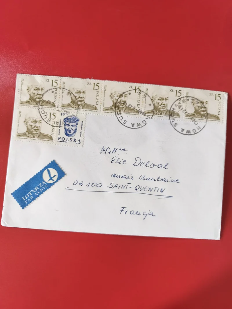 Enveloppe philatélie timbres Pologne affranchie cachets visibles avion