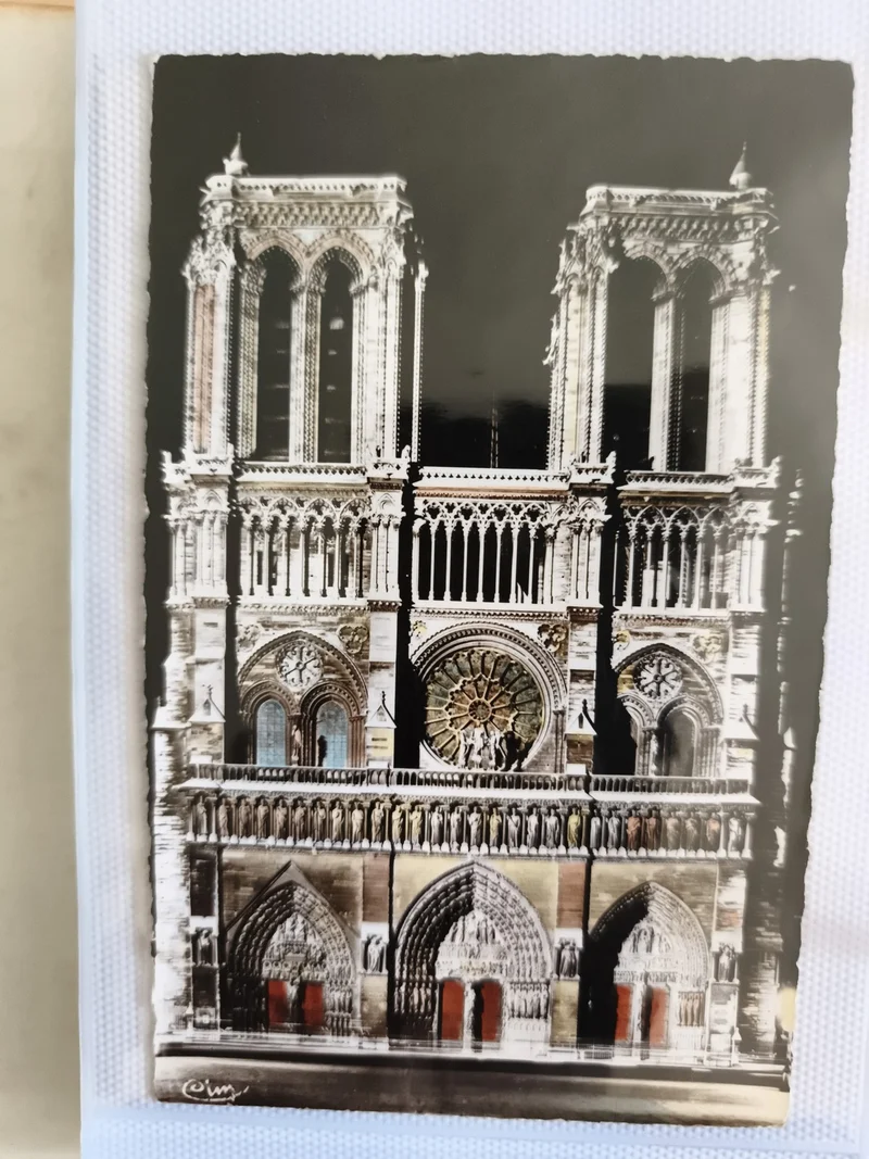 CPA Notre-Dame de Paris façade nuit carte postale ancienne