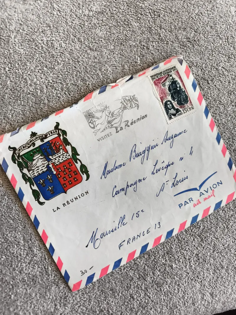 Lettre avion La Réunion blason timbre 15 CFA philatélie courrier illustré