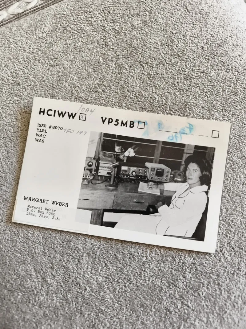 Carte QSL ancienne radioamateur Margret Weber Lima Pérou photo station vintage