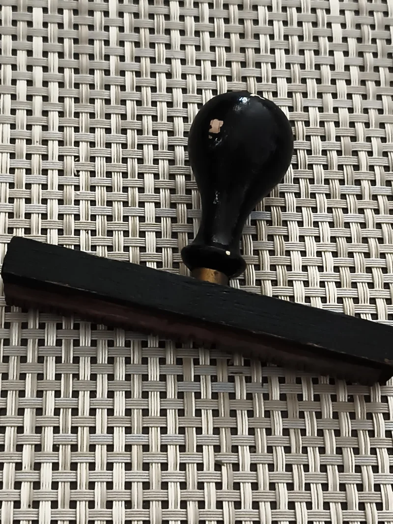 Tampon ancien bureau noir, poignée boule, vintage, encreur administratif