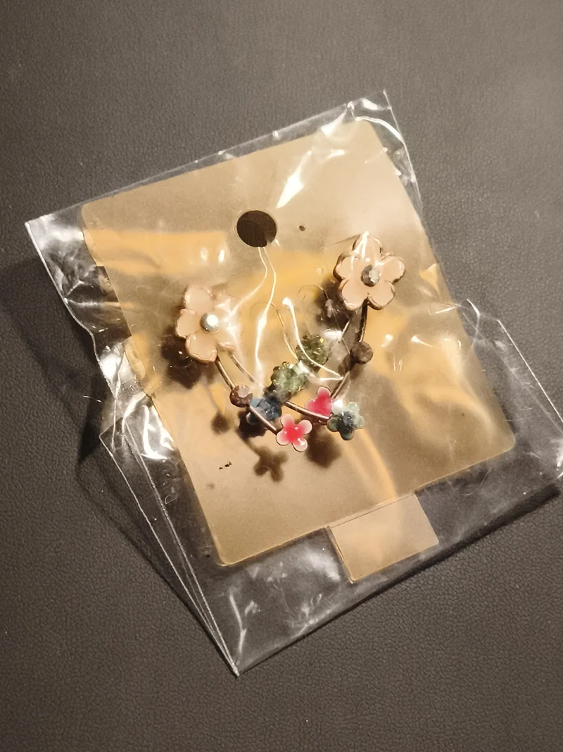 Paire de boucles d’oreilles vintage fleurs émaillées, deadstock, multicolore
