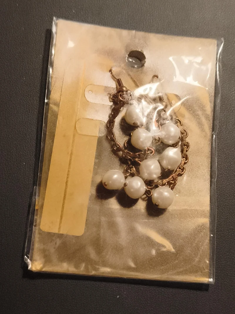 Boucles d’oreilles vintage pendantes perles blanches deadstock rétro