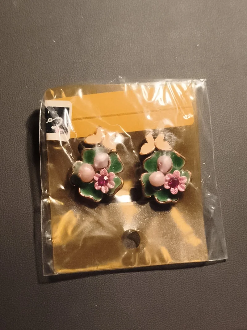 Boucles d’oreilles vintage fleurs émaillées vert rose, deadstock, puces fantaisi