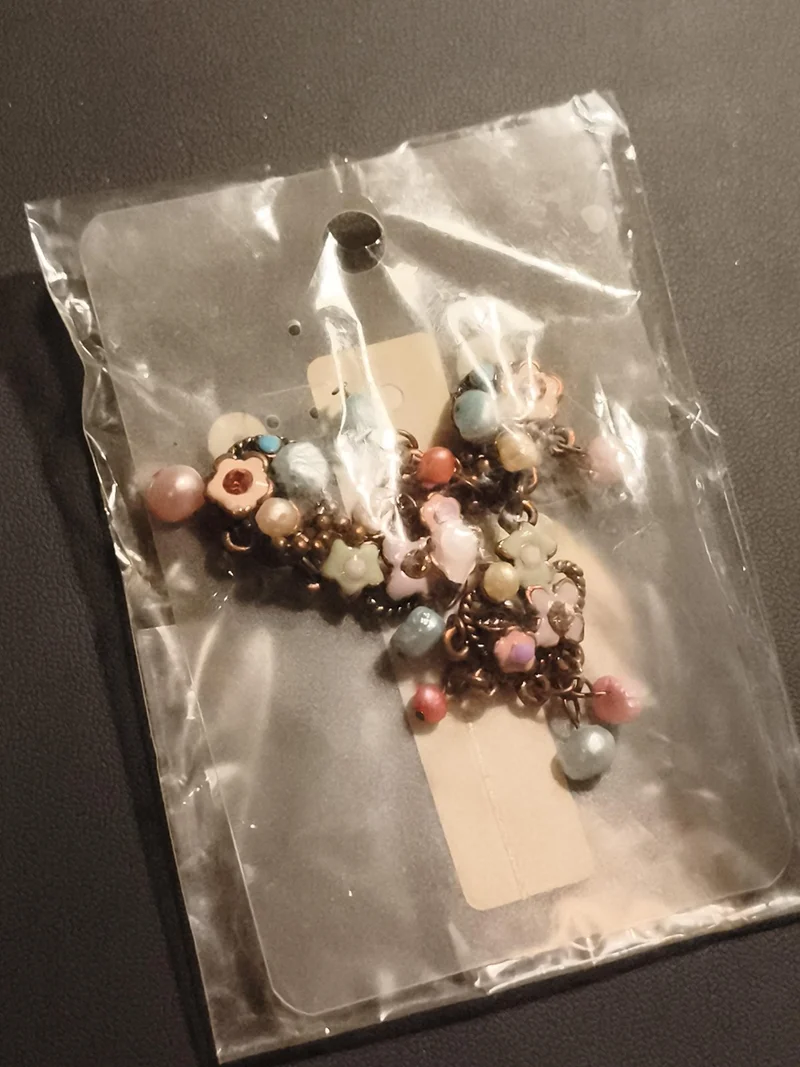 Paire de boucles d’oreilles vintage fleurs perles pastel deadstock fantaisie rét