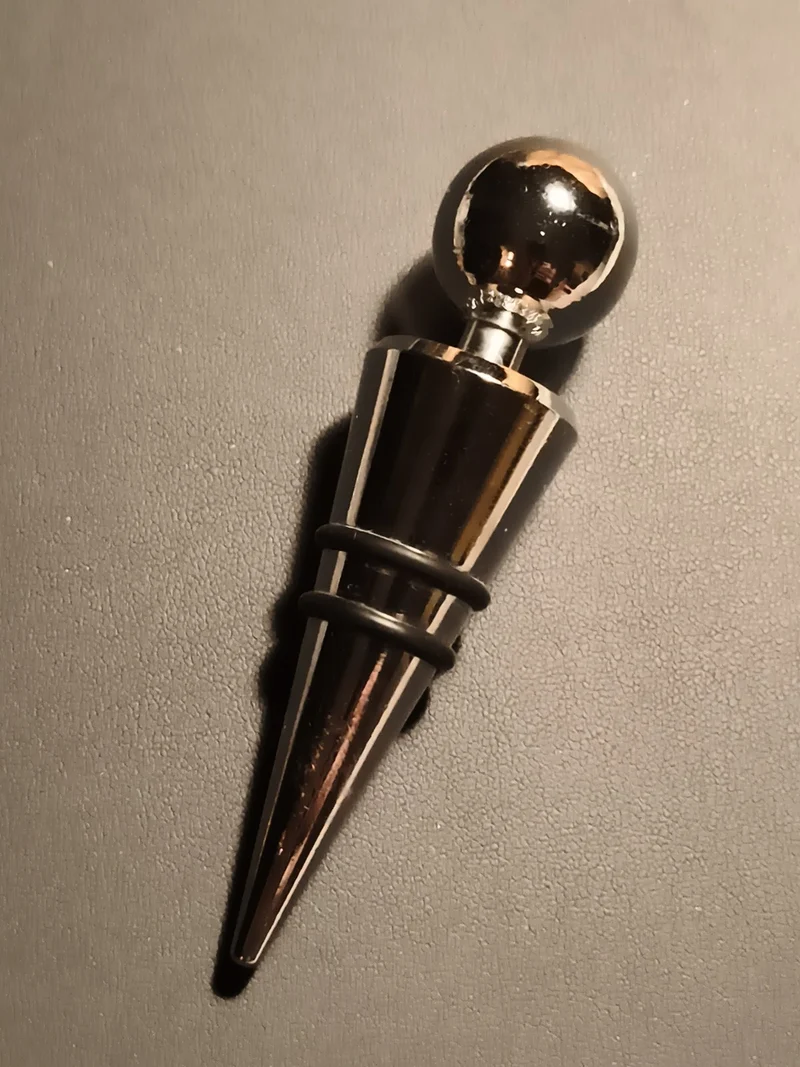 Bouchon de bouteille ancien, finition métallique, style rétro, stoppeur vintage