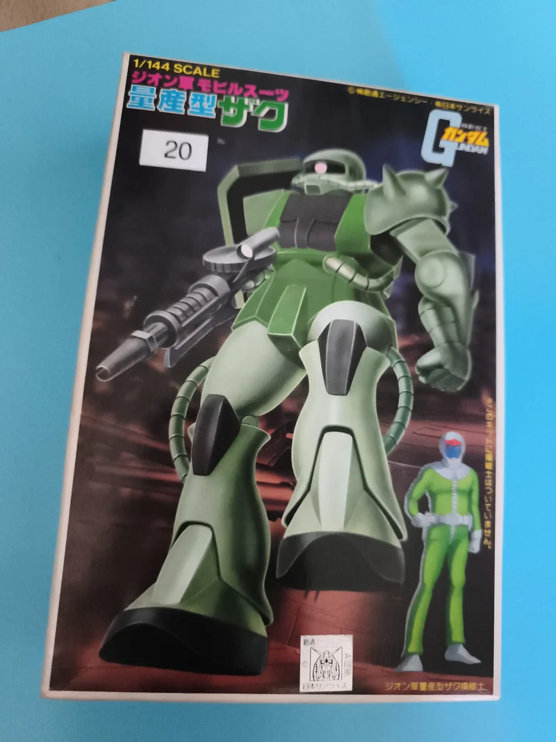 Maquette Gundam Zaku 1/144 Bandai robot Mobile Suit kit plastique