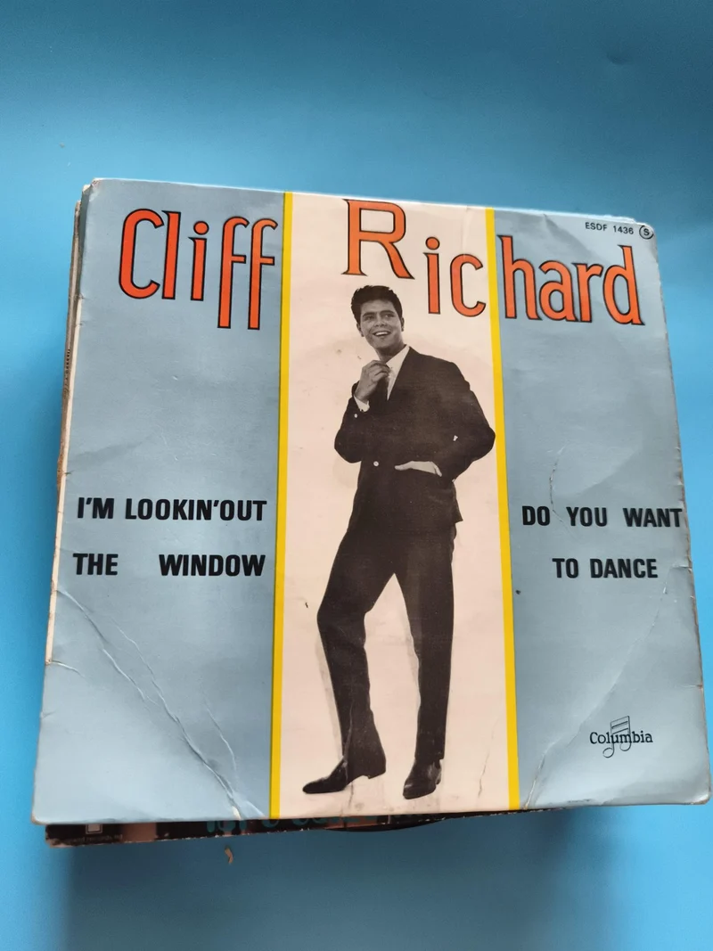 Vinyle 45 tours Cliff Richard Columbia ESDF 1436 pochette bleue I’m Lookin’ Out