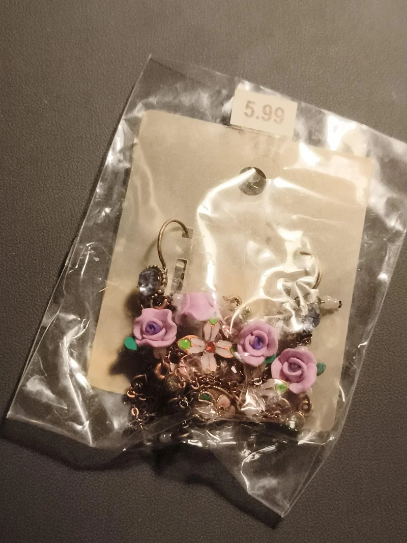 Paire boucles d’oreilles vintage roses violettes fleurs, deadstock, style rétro